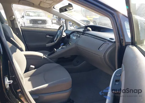 2011 Toyota Prius Two z USA, uszkodzony, nr VIN JTDKN3DU7B5344648